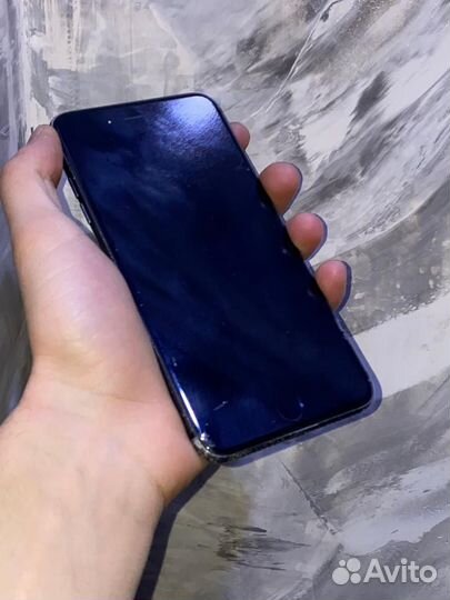 iPhone 8 Plus, 64 ГБ