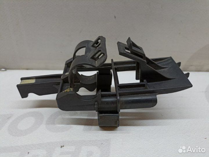 Кронштейн передний Mercedes-Benz Gl-Class X164