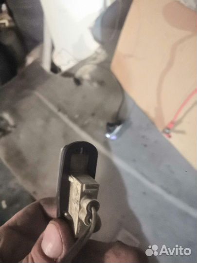 Маячок на крыло crown majesta 150