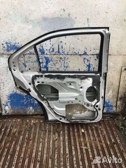 Дверь задняя левая Ford Mondeo 3