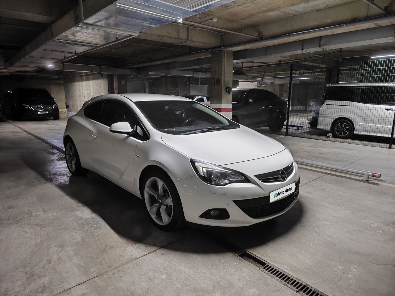 Opel Astra GTC: фото владельца