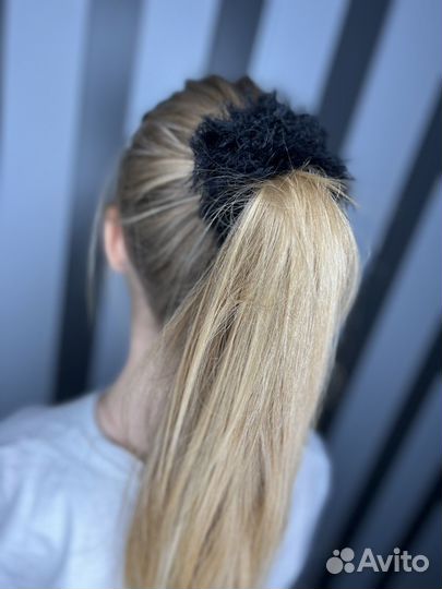 Резинка для волос вязанная ручной работы