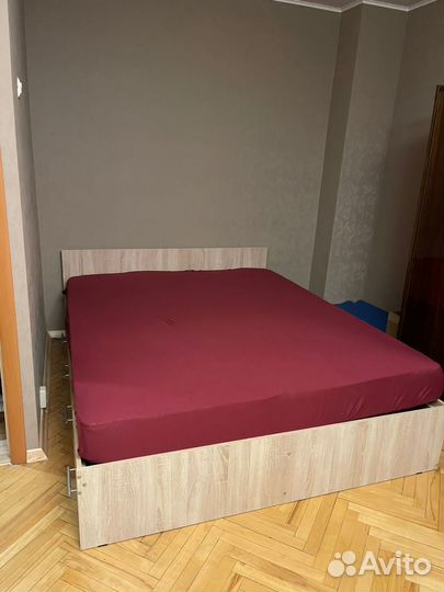 Кровать двухспальная