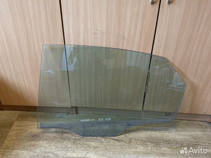 Opel vectra c заднее правое стекло хечбэк
