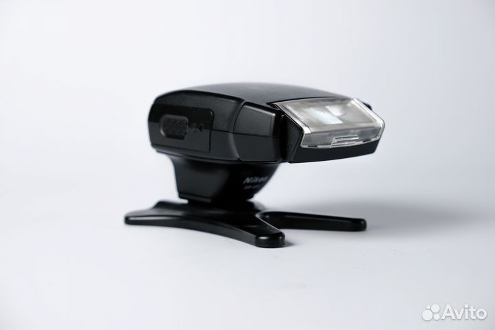 Вспышка Nikon SB-400