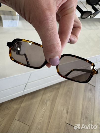 Солнцезащитные очки MiuMiu