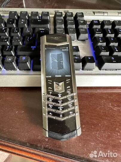 Vertu Signature S Design Clous De Paris, 4/4 ГБ