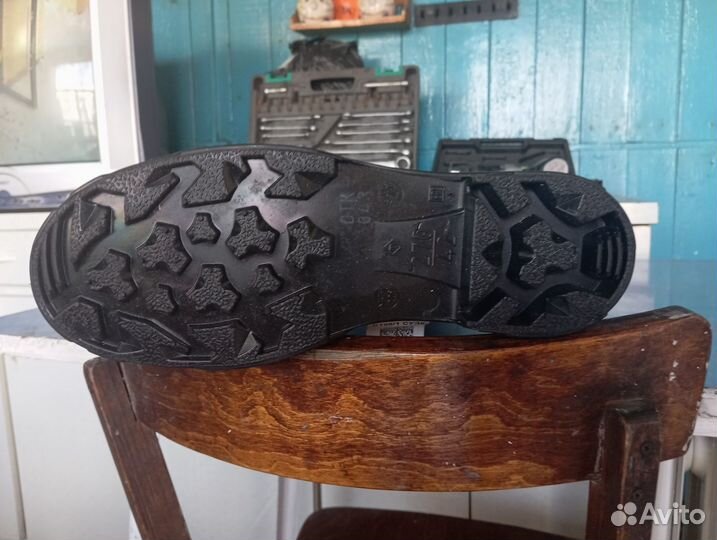 Резиновые сапоги