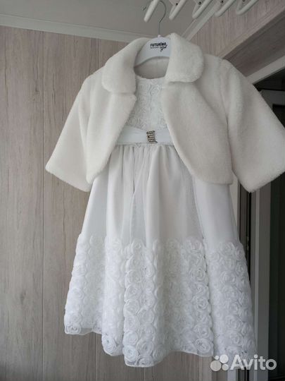 Платье нарядное для девочки 104 р
