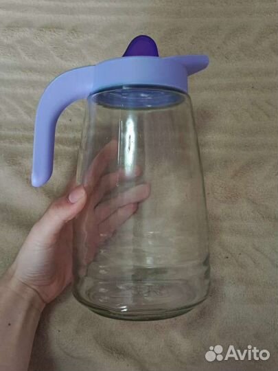 Стеклянный графин