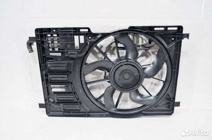 Диффузор в сборе Ford Escape 3 2012+