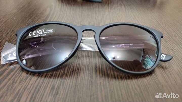 Солнцезащитные очки в классическом стиле