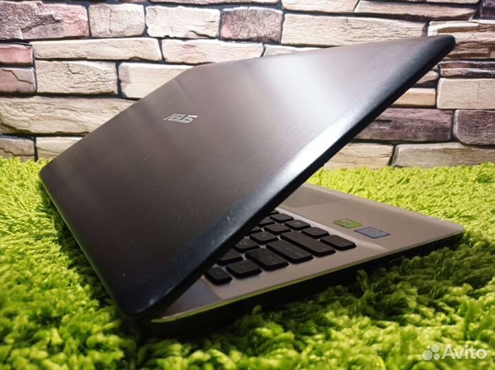 Мощный Asus Core i5-7200 8Gb 256Gb SSD GeForce 920