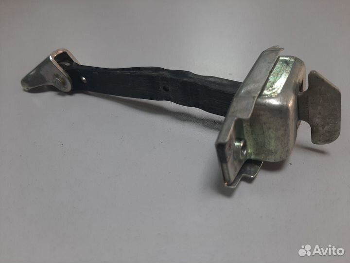 Ограничитель двери передний правый RAV4 40 (12-19)