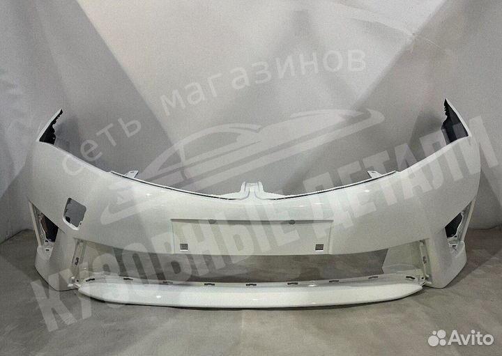 Бампер toyota corolla E180 в цвет (любой)