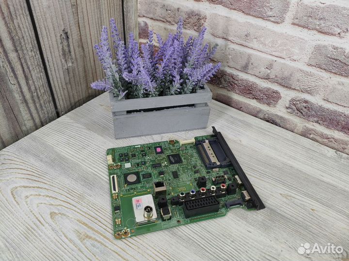 Материнская плата телевизора BN41-01785A