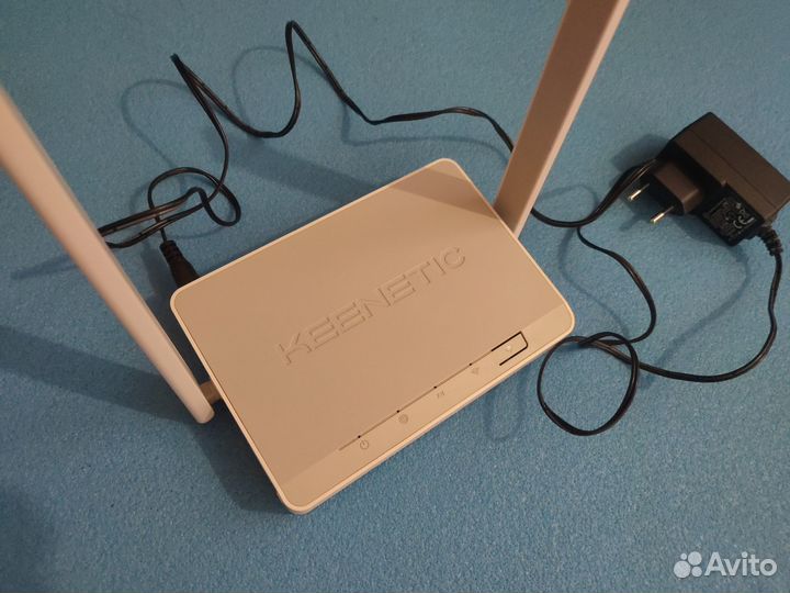 Wi-Fi роутер Keenetic Omni (KN-1410)