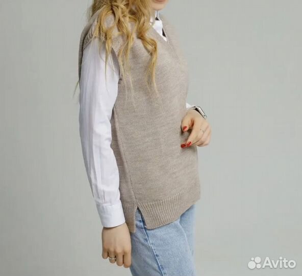 Жилет женский вязаный