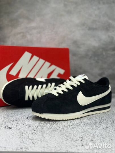 Кроссовки Nike cortez