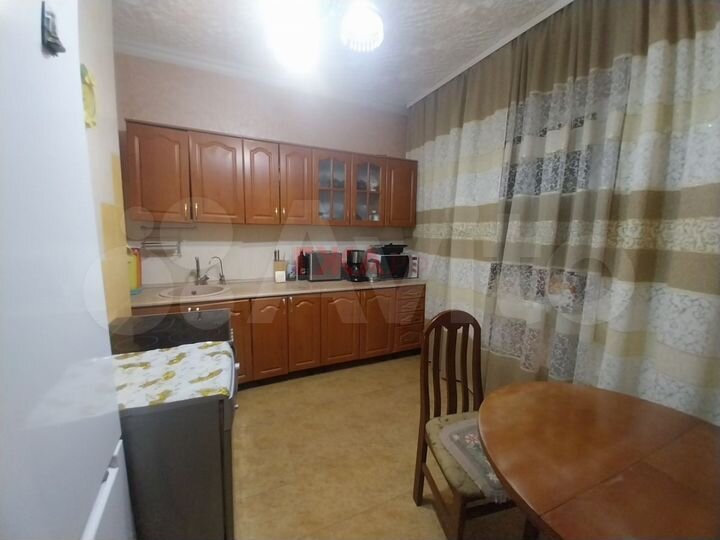 3-к. квартира, 76 м², 3/9 эт.