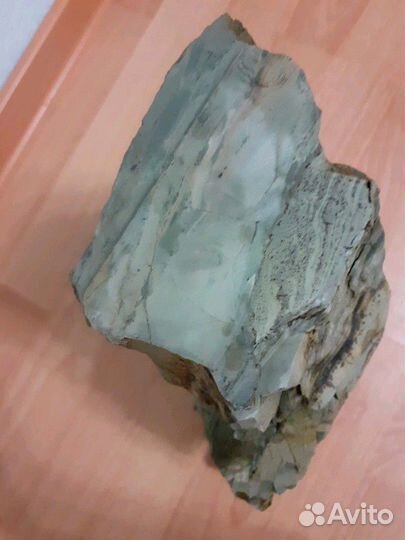 Камни и минералы