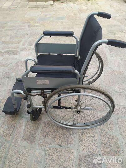 Инвалидная коляска складная бу