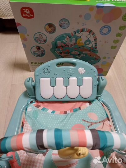 Развивающий коврик с пианино