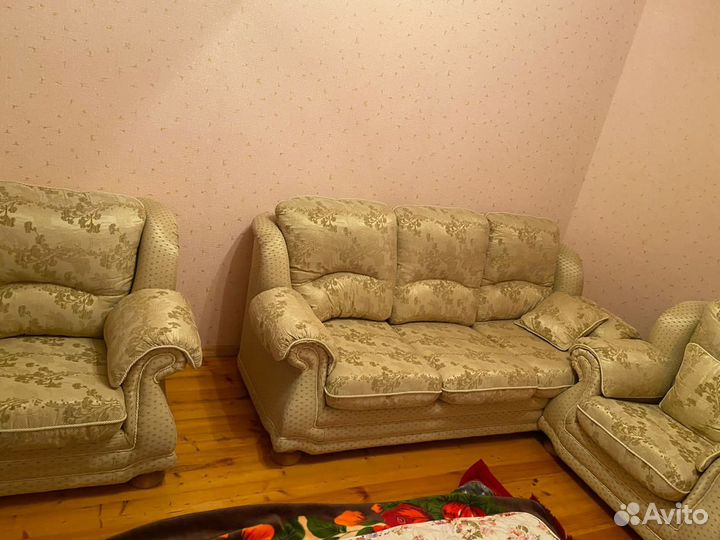 Диван и 2 кресла