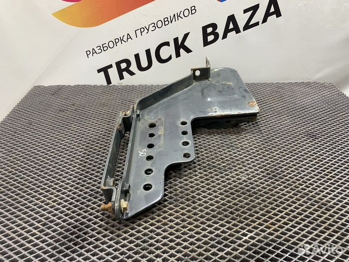 Кронштейн усилителя бампера правый Iveco Stralis