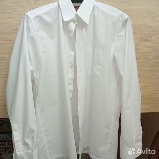 Рубашки, школьные и не очень. 152разм. Есть белая