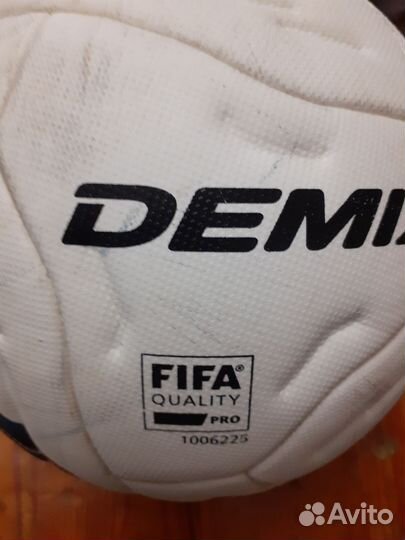Футбольный мяч demix