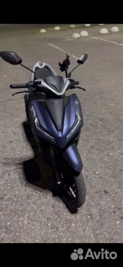 Хороший скутер 2024 год 170 кубов почти новый