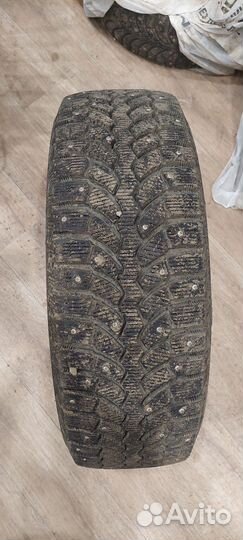 Bridgestone Blizzak Spike-01 205/65 R16 95T