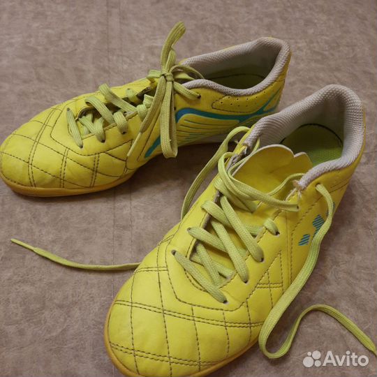 Кроссовки женские35р