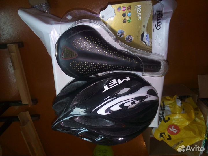 Детали и аксессуары для велосипеда