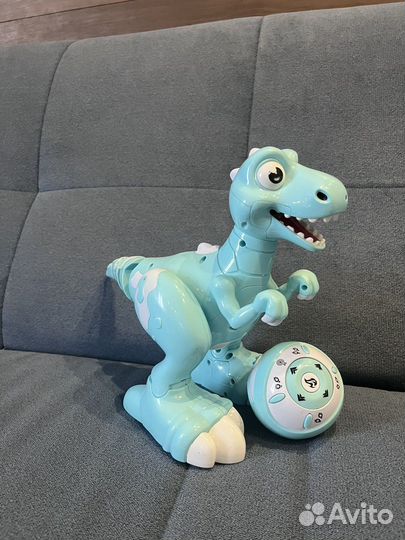 Динозавр на радиоуправлении