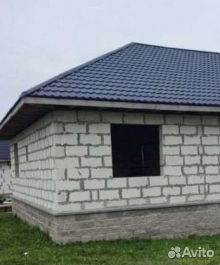 Строительная бригада строителей пристройки