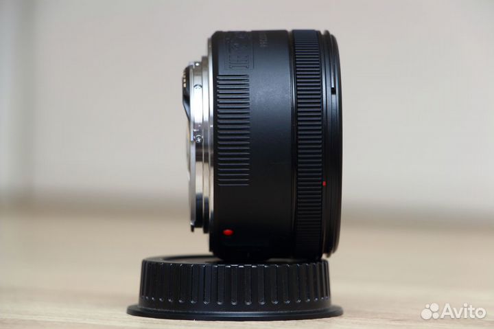 Canon ef 50mm f 1.8 stm + бленда идеал