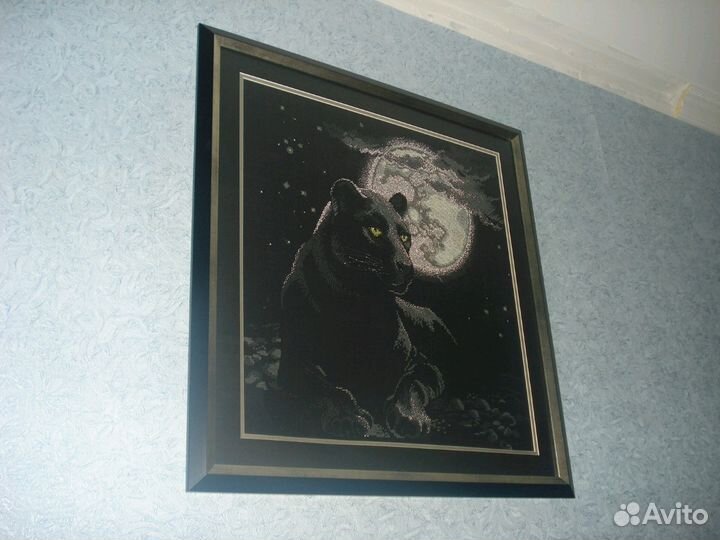 Картина, вышитая крестиком