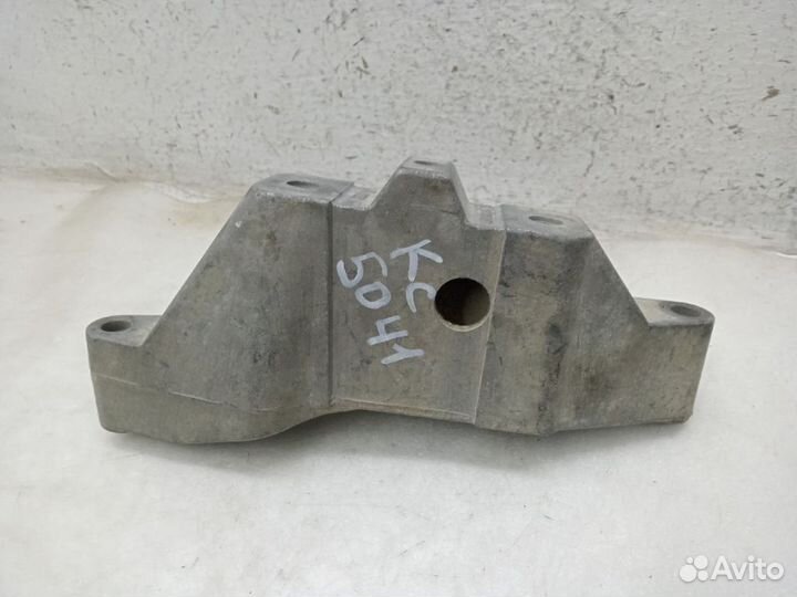 Кронштейн АКПП volkswagen golf 4 Левый