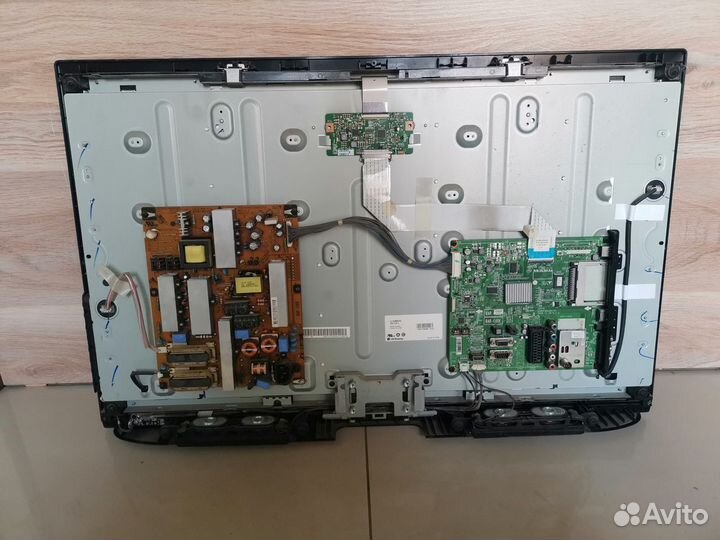 Телевизор LG 32LD345 (Разбор)(По запчастям)