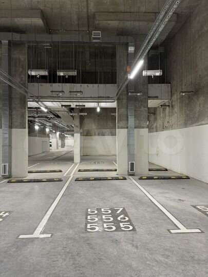 Машиноместо, 14 м²