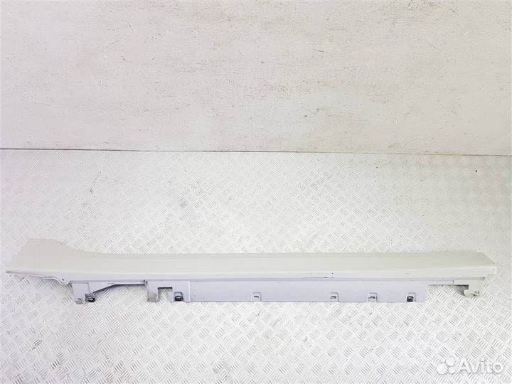 51777461381. Накладка на порог левая BMW 2 F44