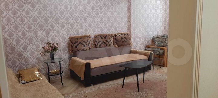 2-к. квартира, 55 м², 1/10 эт.