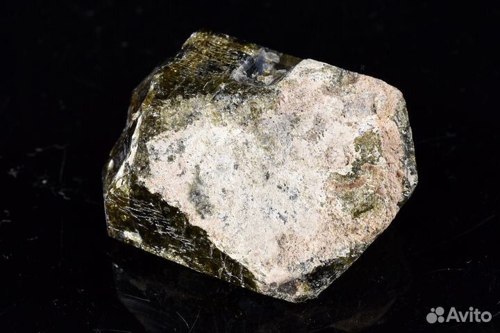 Кристалл. Вилуит (везувиан). Лот №272