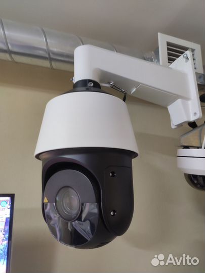 Камера видеонаблюдения, номера машин с 500 метров