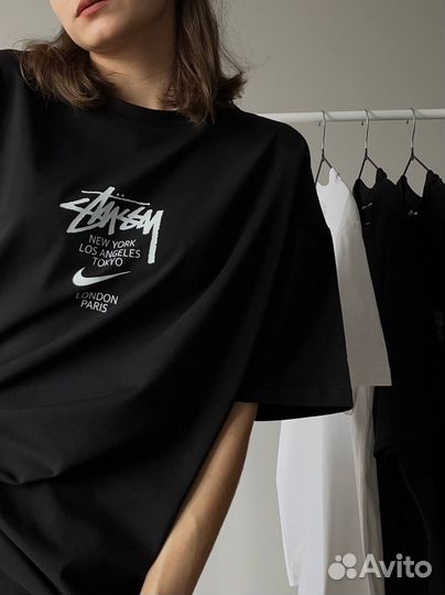 Хлопковая футболка nike x stussy paris lux