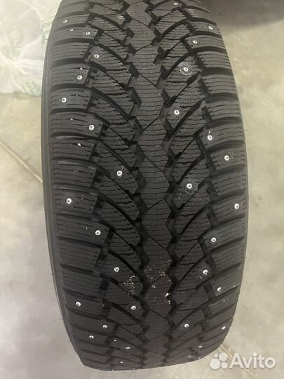 Pirelli formula ice 265/65 R17 с дисками Tank 300