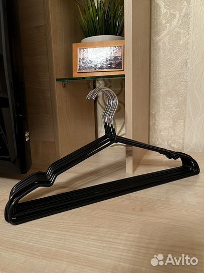 Вешалки плечики новые