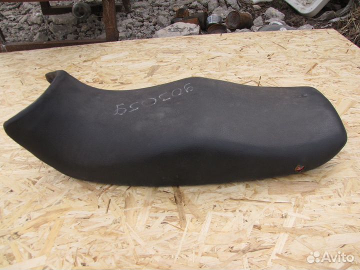 Сиденье Kawasaki ZZR400-1 (ZX400K)